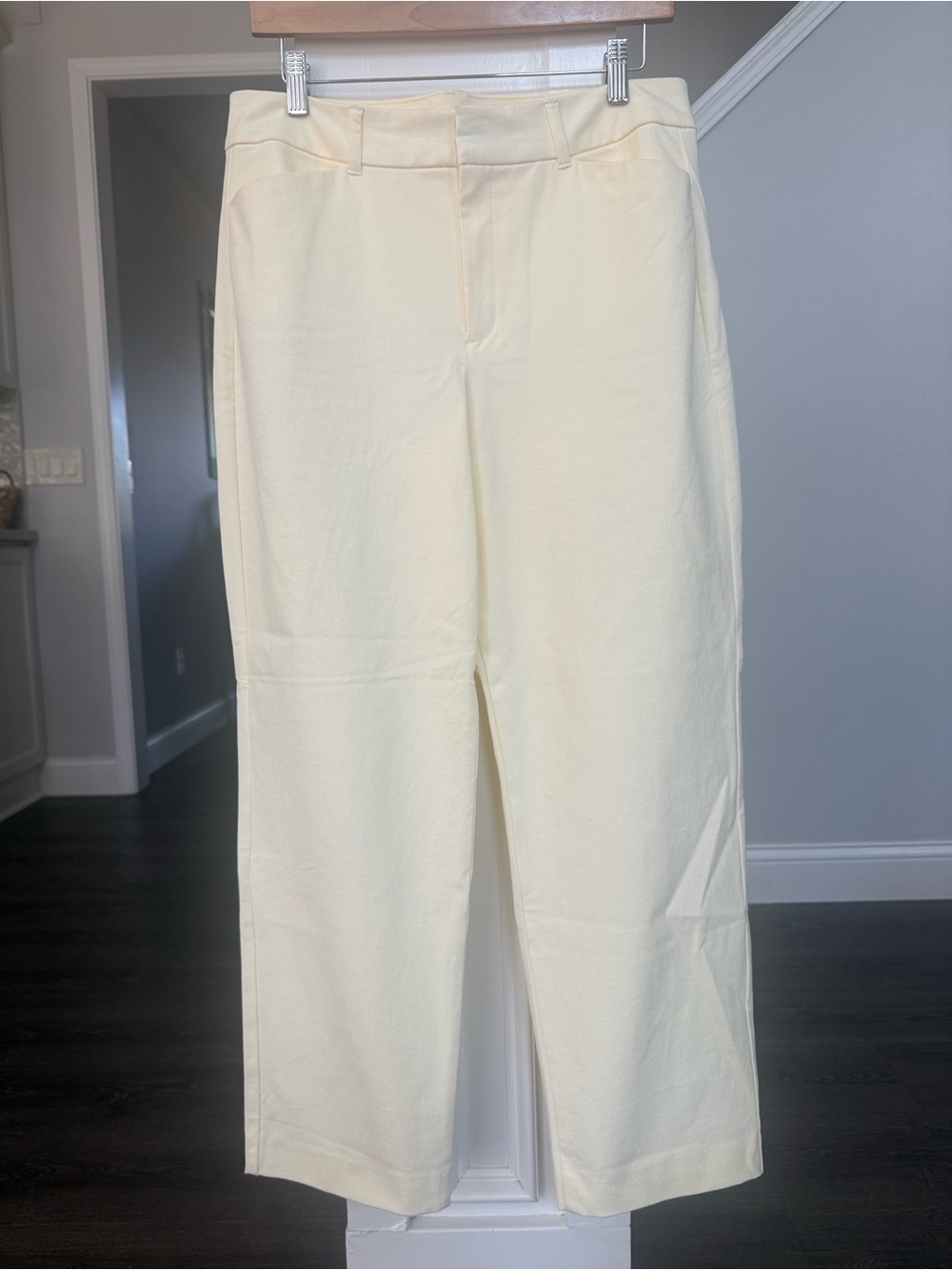 Old Navy NWOT  High-Rise Pixie Straight Ankle Pants Pale Yellow 12 - Picture 3 of 8